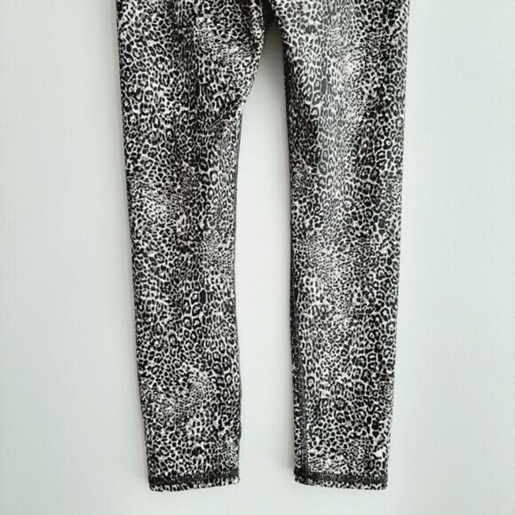 EVOLUTION & CREATION The Mia Legging High Waist Crop Leopard Print Sz XS - Picture 8 of 10